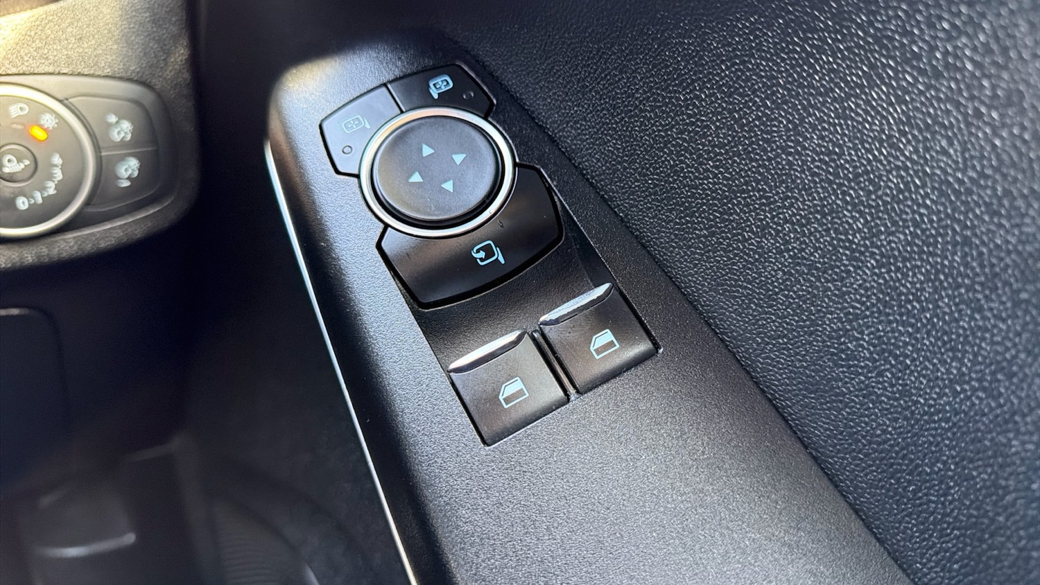 Used Ford Fiesta 2018 for sale - 76892839: Photo 21