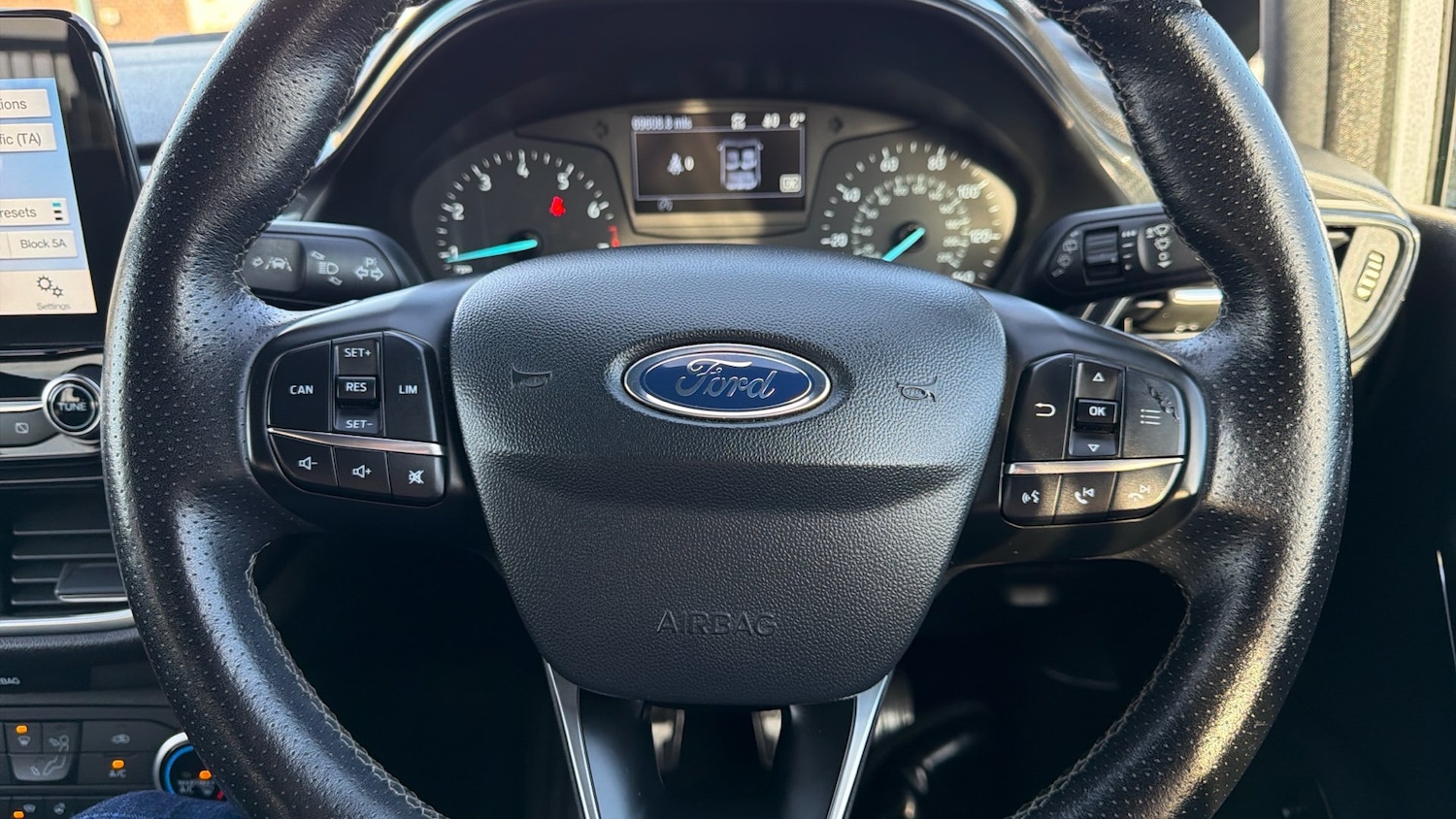 Used Ford Fiesta 2018 for sale - 76892839: Photo 27