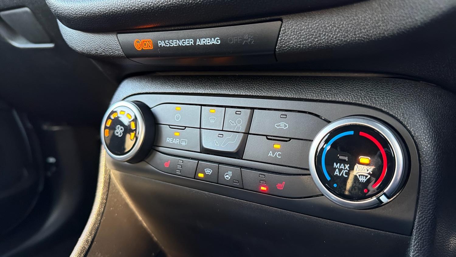 Used Ford Fiesta 2018 for sale - 76892839: Photo 30