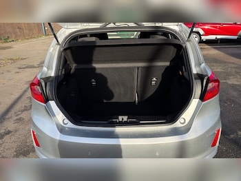 Used Ford Fiesta 2018 for sale - 76892839: Photo