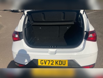 Used Hyundai i20 2023 for sale - 77988987: Photo