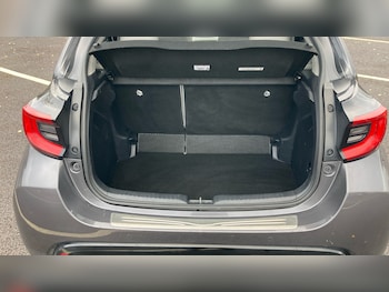 Used Toyota Yaris 2022 for sale - 76891986: Photo