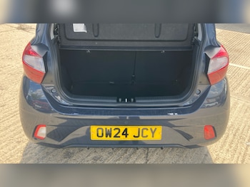 Used Hyundai i10 2024 for sale - 79044941: Photo