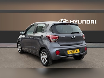 Used Hyundai i10 2017 for sale - 79053811: Photo