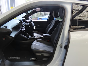 Used Peugeot 2008 2024 for sale - 78348999: Photo