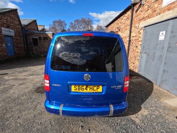 Used Volkswagen Caddy Maxi Life 2014 for sale - 74353589: Photo 3