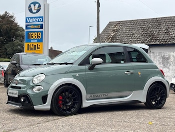 Used Abarth 695 2019 for sale - 75897856: Photo