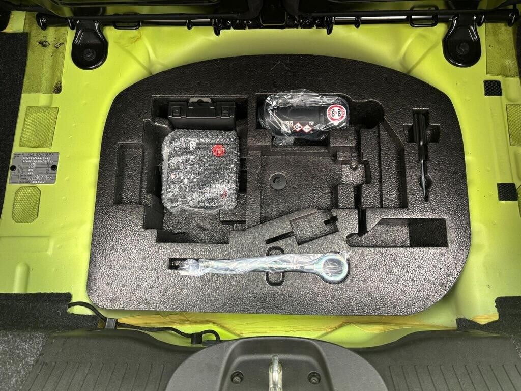 Used Abarth 595 2021 for sale - 76402604: Photo 76