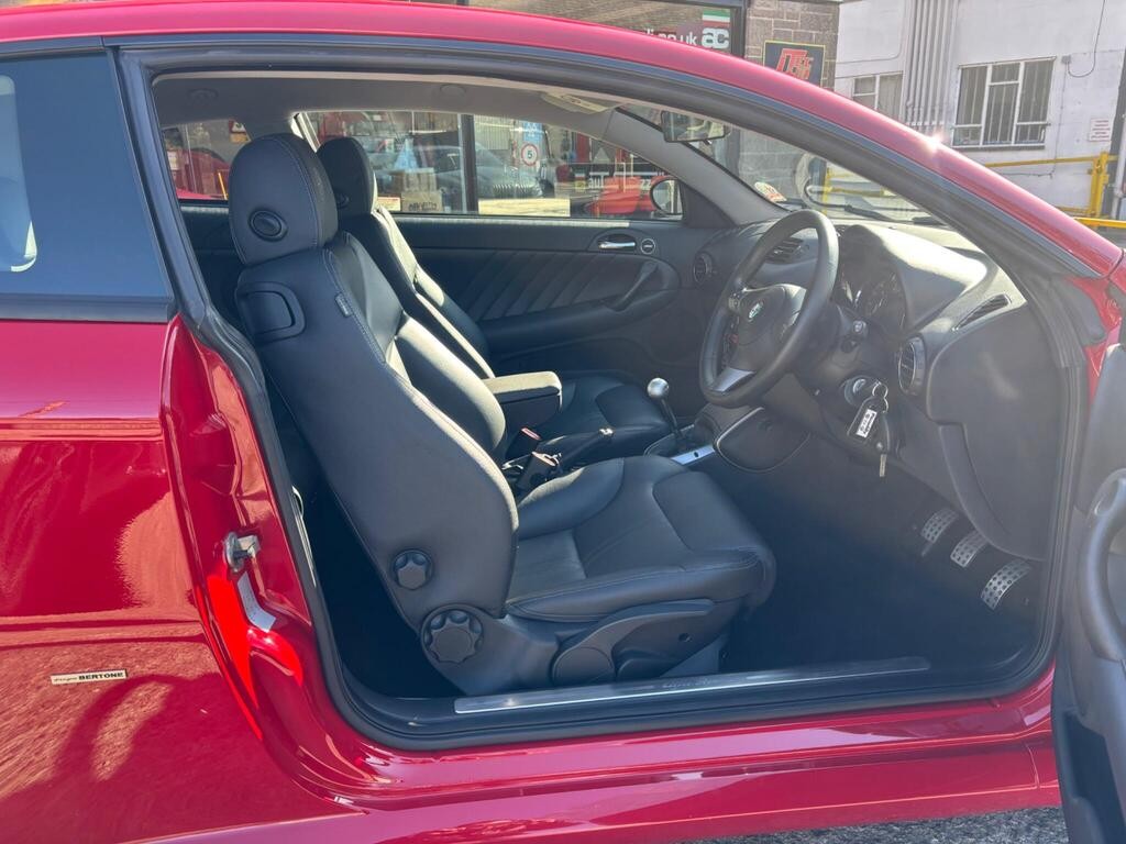 Used Alfa Romeo GT 2009 for sale - 77718984: Photo 37