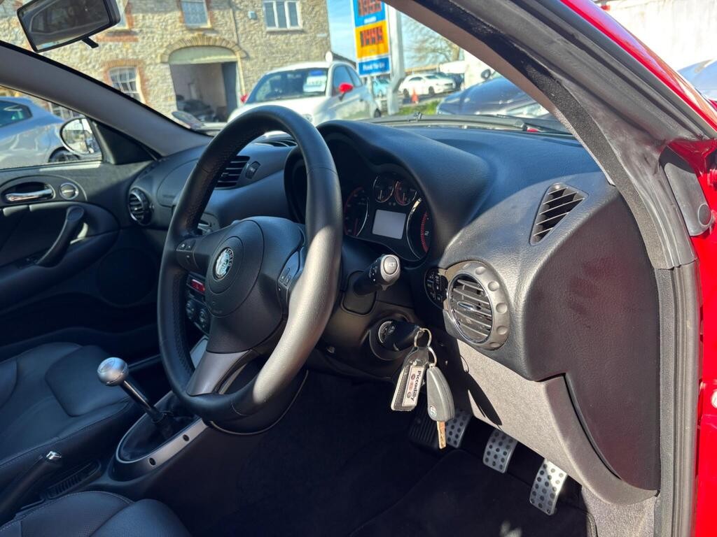 Used Alfa Romeo GT 2009 for sale - 77718984: Photo 42