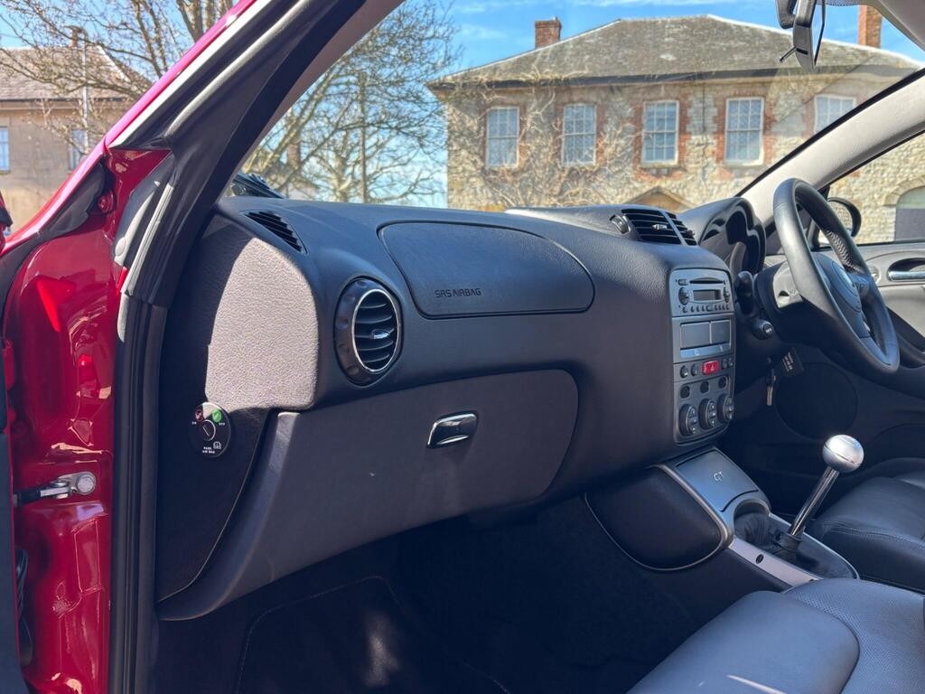 Used Alfa Romeo GT 2009 for sale - 77718984: Photo 75