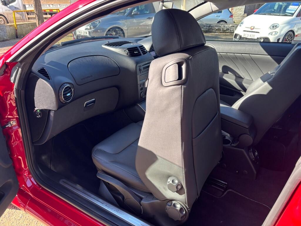 Used Alfa Romeo GT 2009 for sale - 77718984: Photo 85