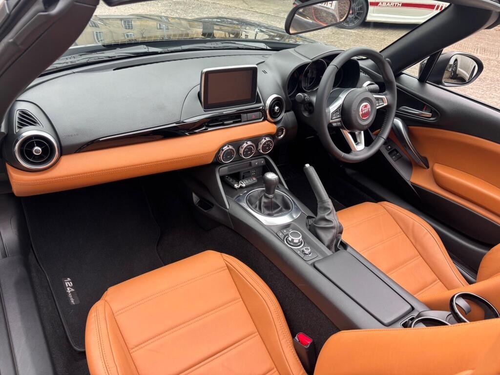 Used Fiat 124 Spider 2018 for sale - 78098423: Photo 69