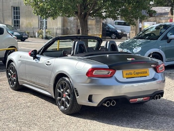 Used Abarth 124 Spider 2017 for sale - 76010701: Photo