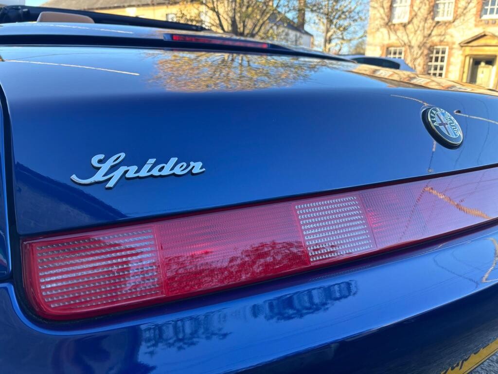 Used Alfa Romeo Spider 2004 for sale - 76739337: Photo 30