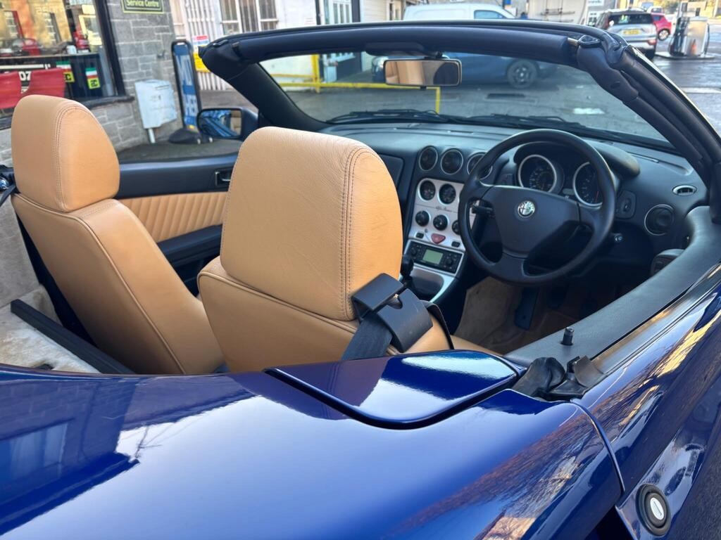 Used Alfa Romeo Spider 2004 for sale - 76739337: Photo 35