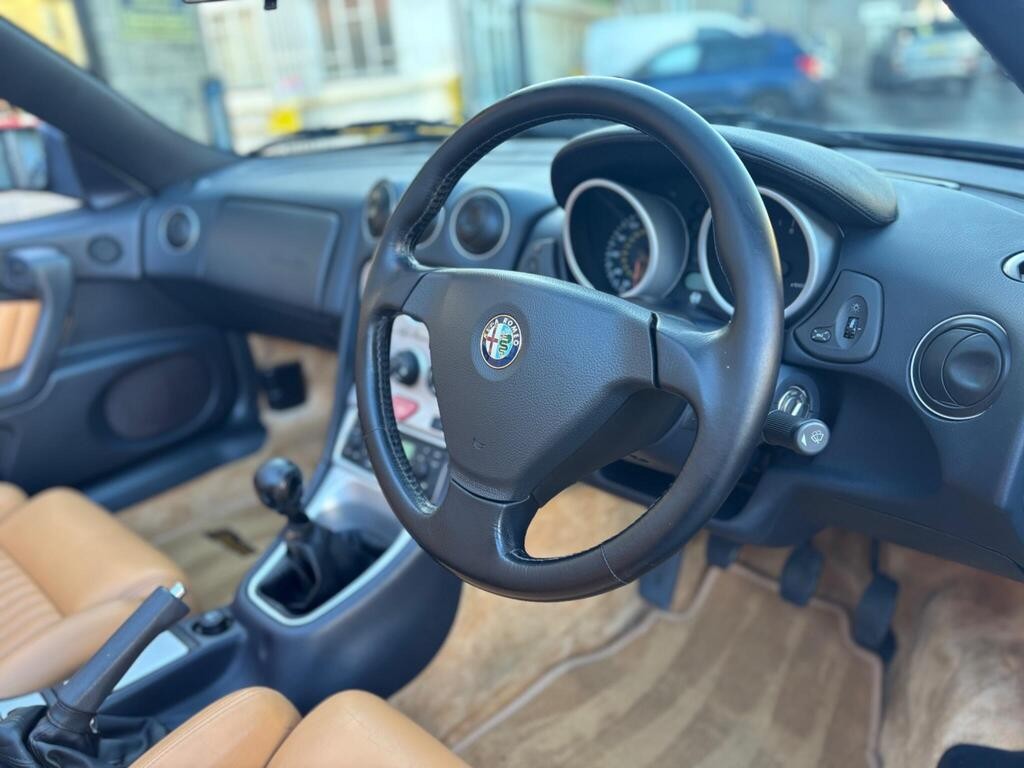 Used Alfa Romeo Spider 2004 for sale - 76739337: Photo 50