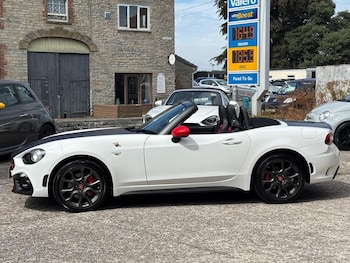 Used Abarth 124 Spider 2016 for sale - 79526255: Photo