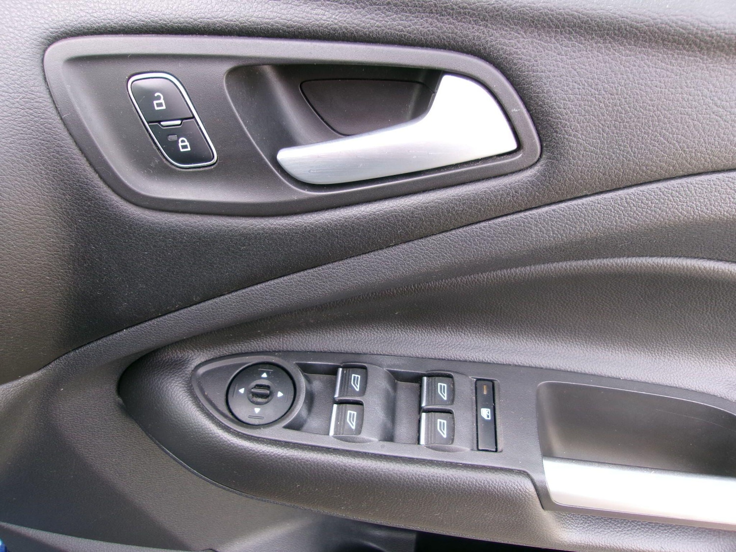 Used Ford Kuga 2017 for sale - 78204876: Photo 25