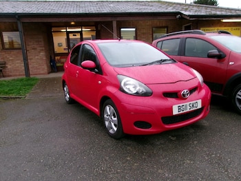 Used Toyota AYGO 2011 for sale - 76472444: Photo