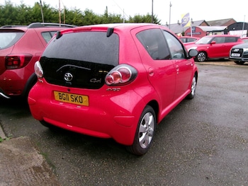 Used Toyota AYGO 2011 for sale - 76472444: Photo