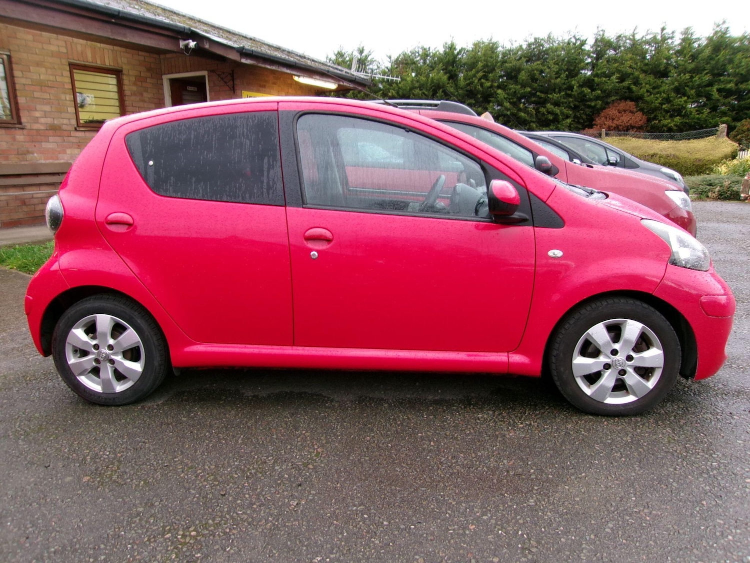 Used Toyota AYGO 2011 for sale - 76472444: Photo 5