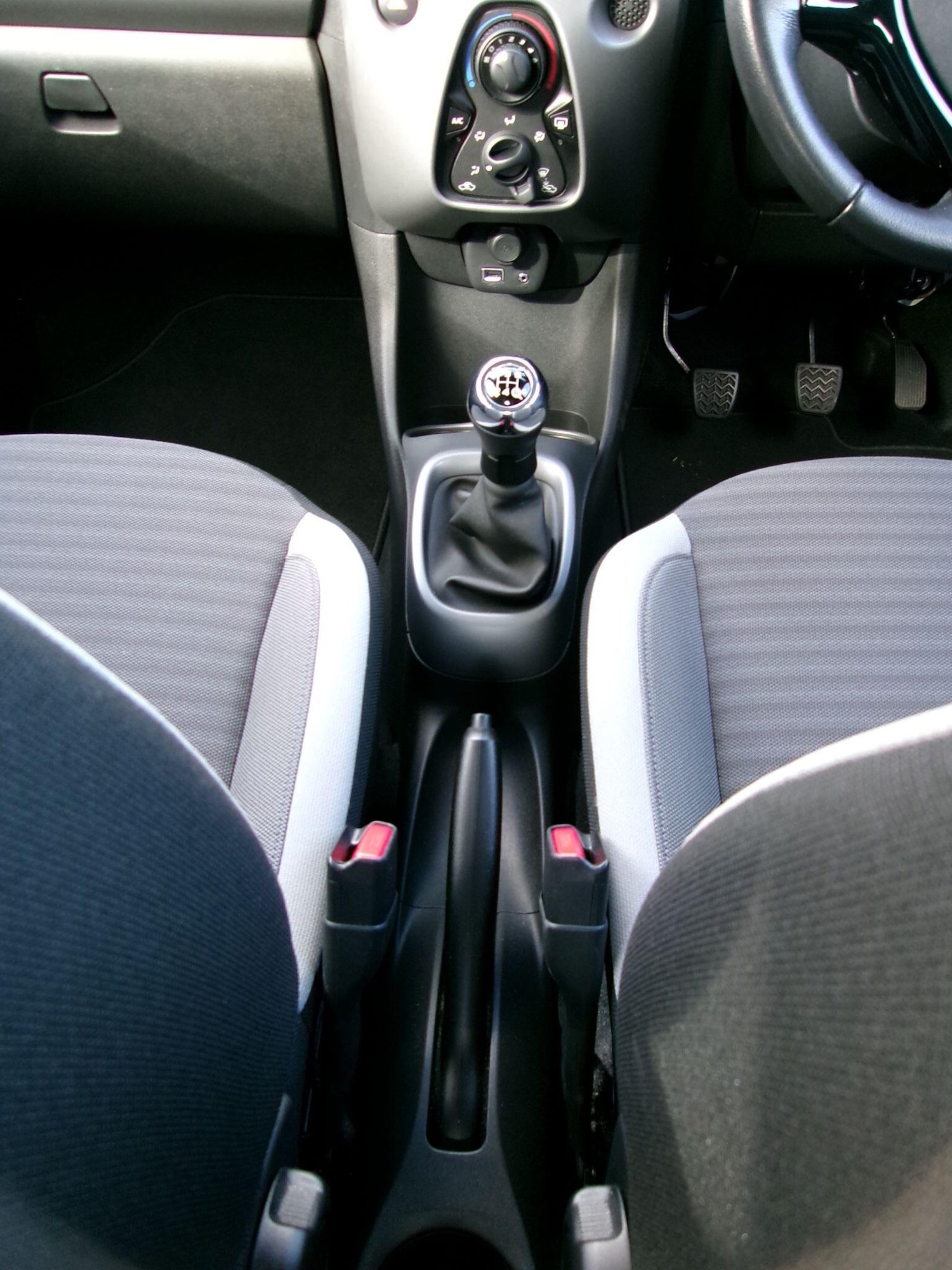 Used Toyota AYGO 2018 for sale - 77839357: Photo 11