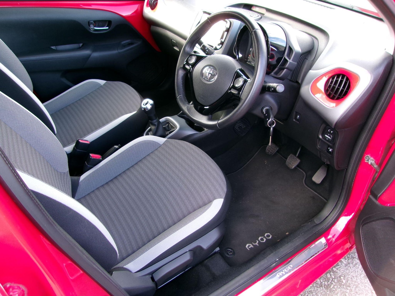 Used Toyota AYGO 2018 for sale - 77839357: Photo 12