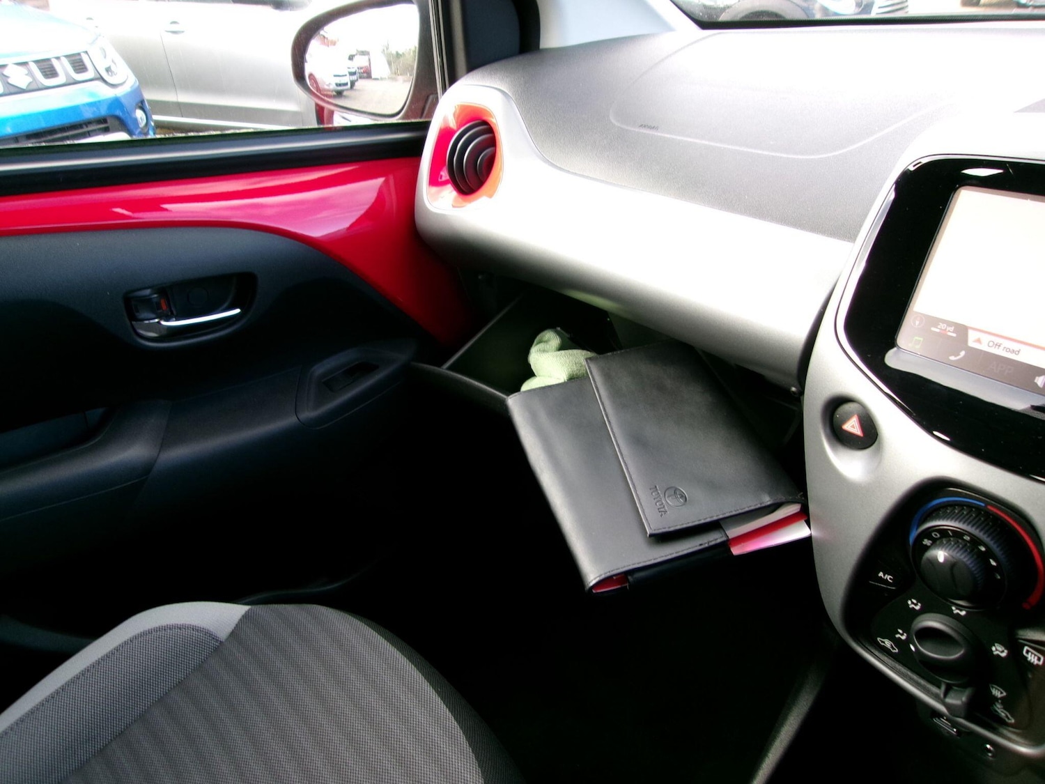 Used Toyota AYGO 2018 for sale - 77839357: Photo 44