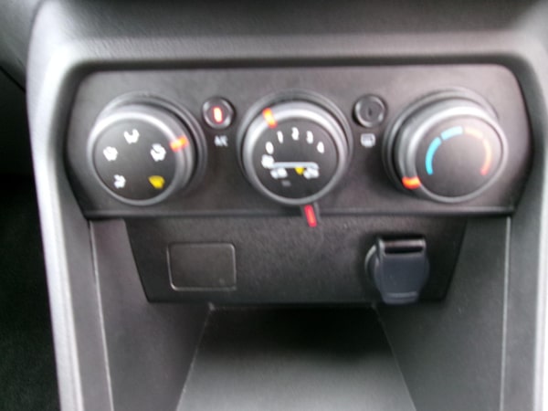 Used Dacia Sandero 2023 for sale - 76296138: Photo 45