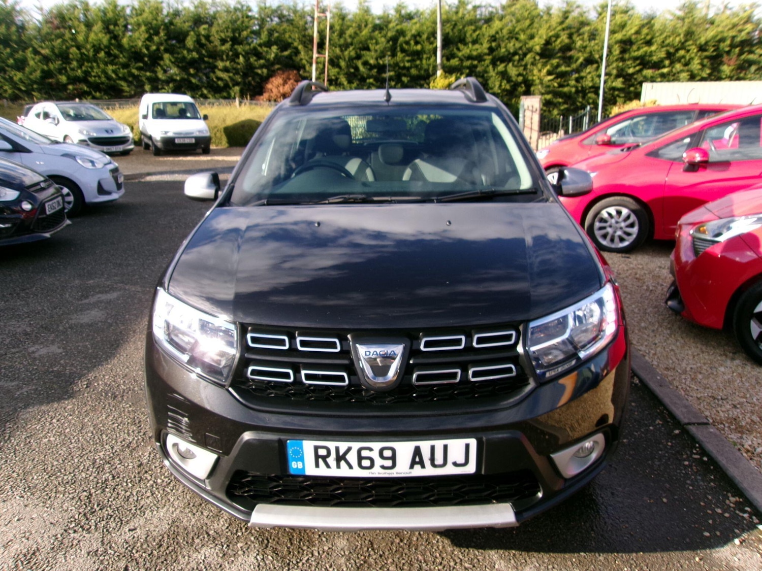 Used Dacia Sandero Stepway 2019 for sale - 77120875: Photo 2