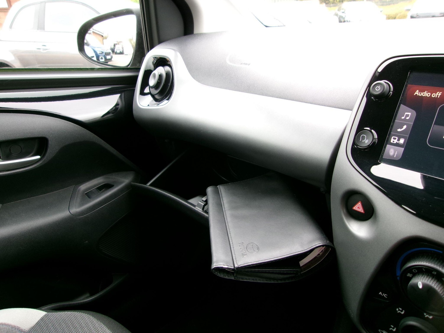 Used Toyota AYGO 2021 for sale - 78007077: Photo 44