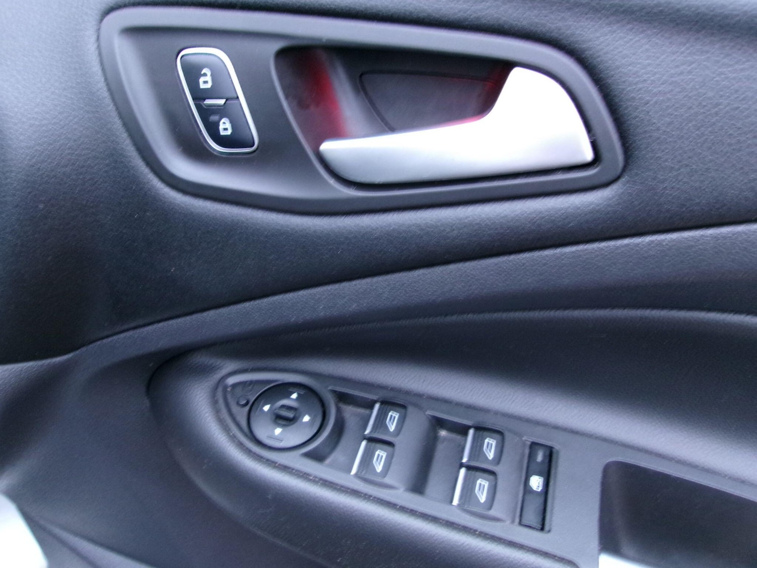 Used Ford Kuga 2017 for sale - 77155649: Photo 17