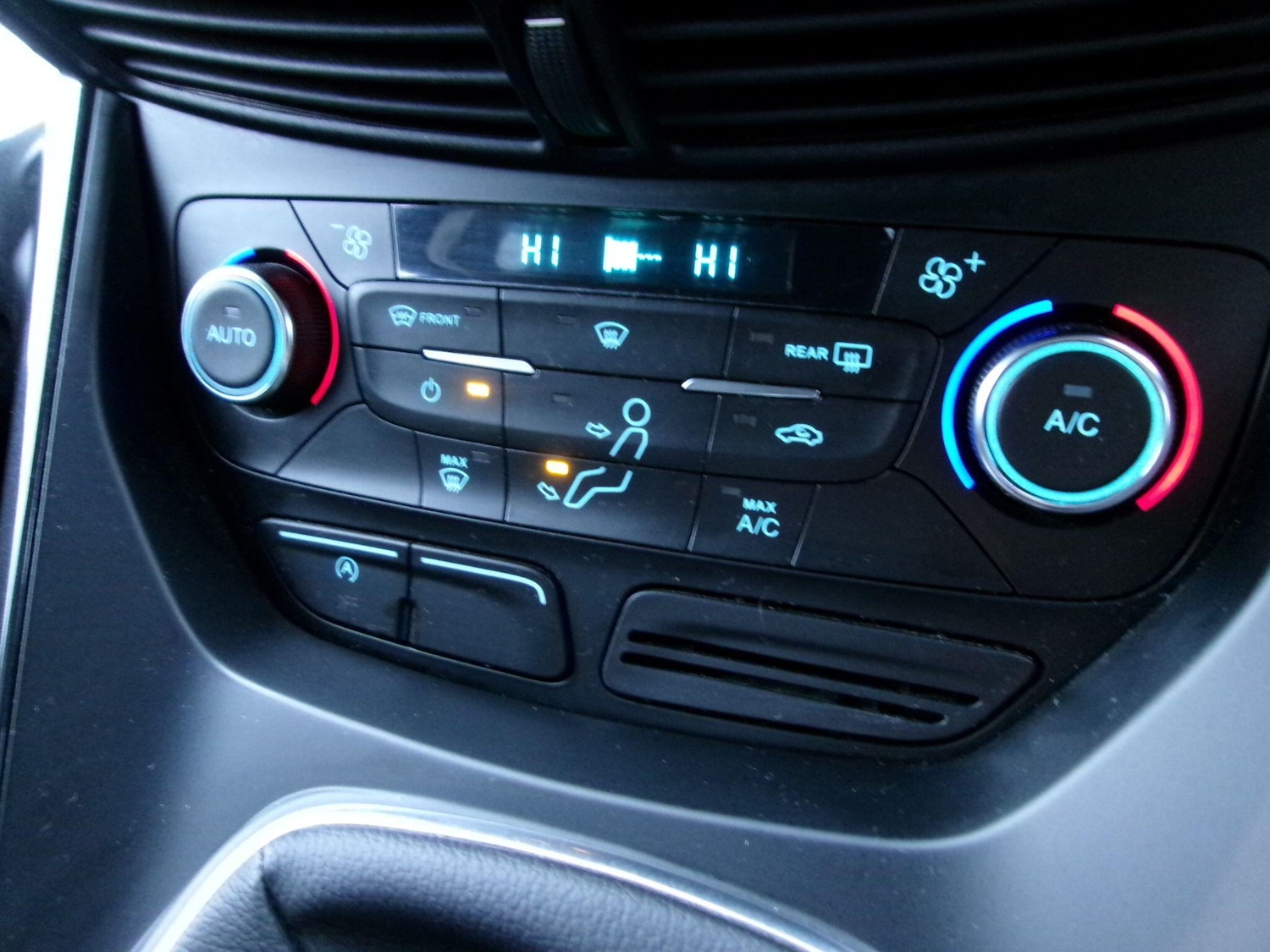 Used Ford Kuga 2017 for sale - 77155649: Photo 21