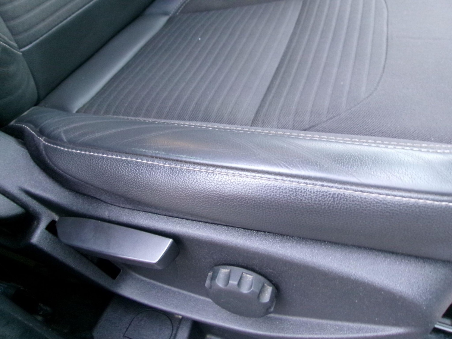 Used Ford Kuga 2017 for sale - 77155649: Photo 51