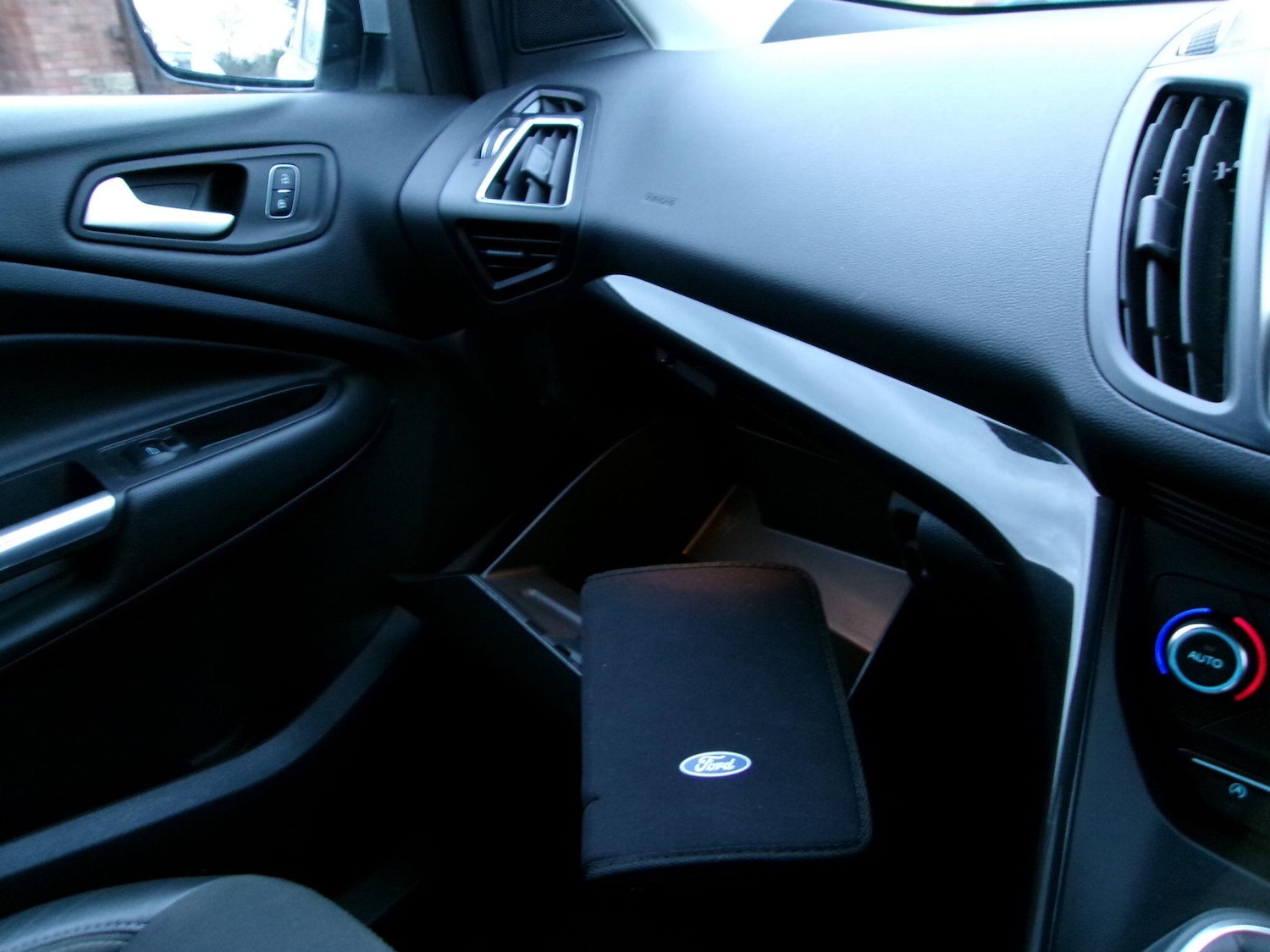 Used Ford Kuga 2017 for sale - 77155649: Photo 53