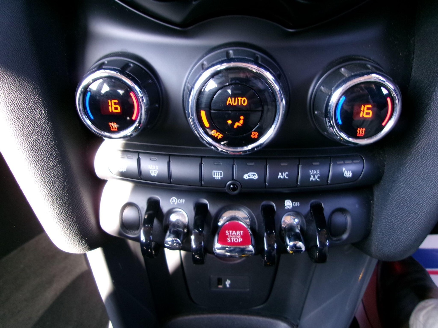 Used MINI Hatch 2018 for sale - 75310939: Photo 22