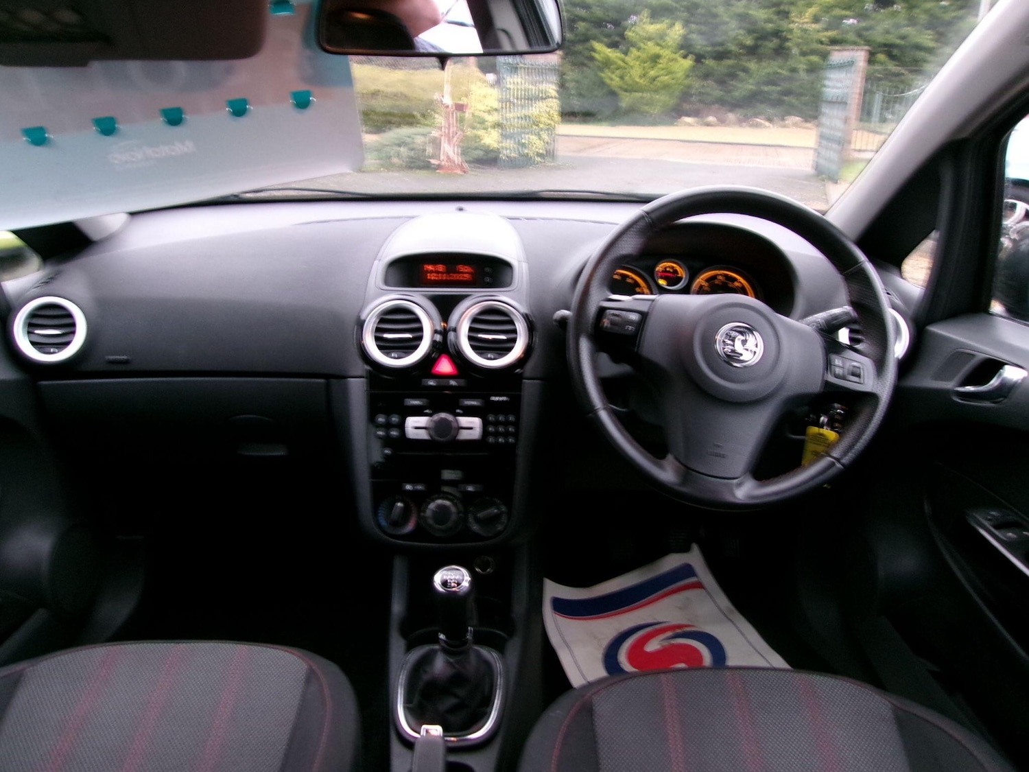 Used Vauxhall Corsa 2011 for sale - 76562438: Photo 10