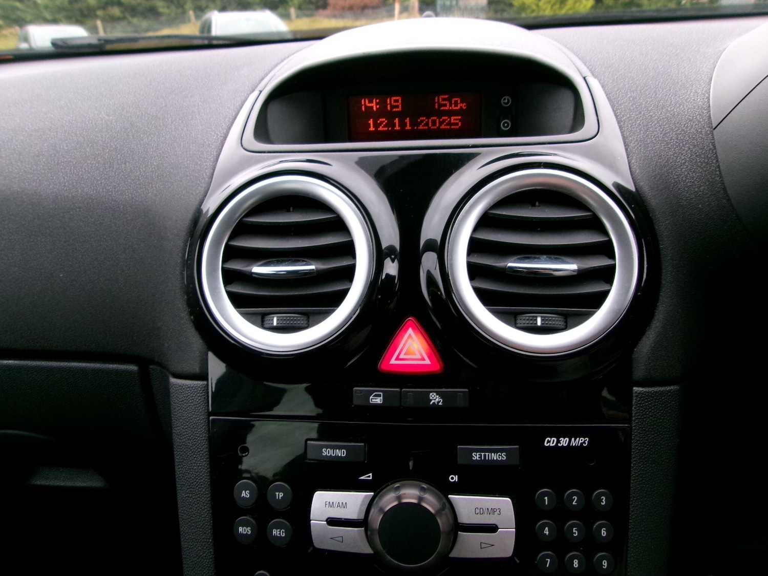 Used Vauxhall Corsa 2011 for sale - 76562438: Photo 12