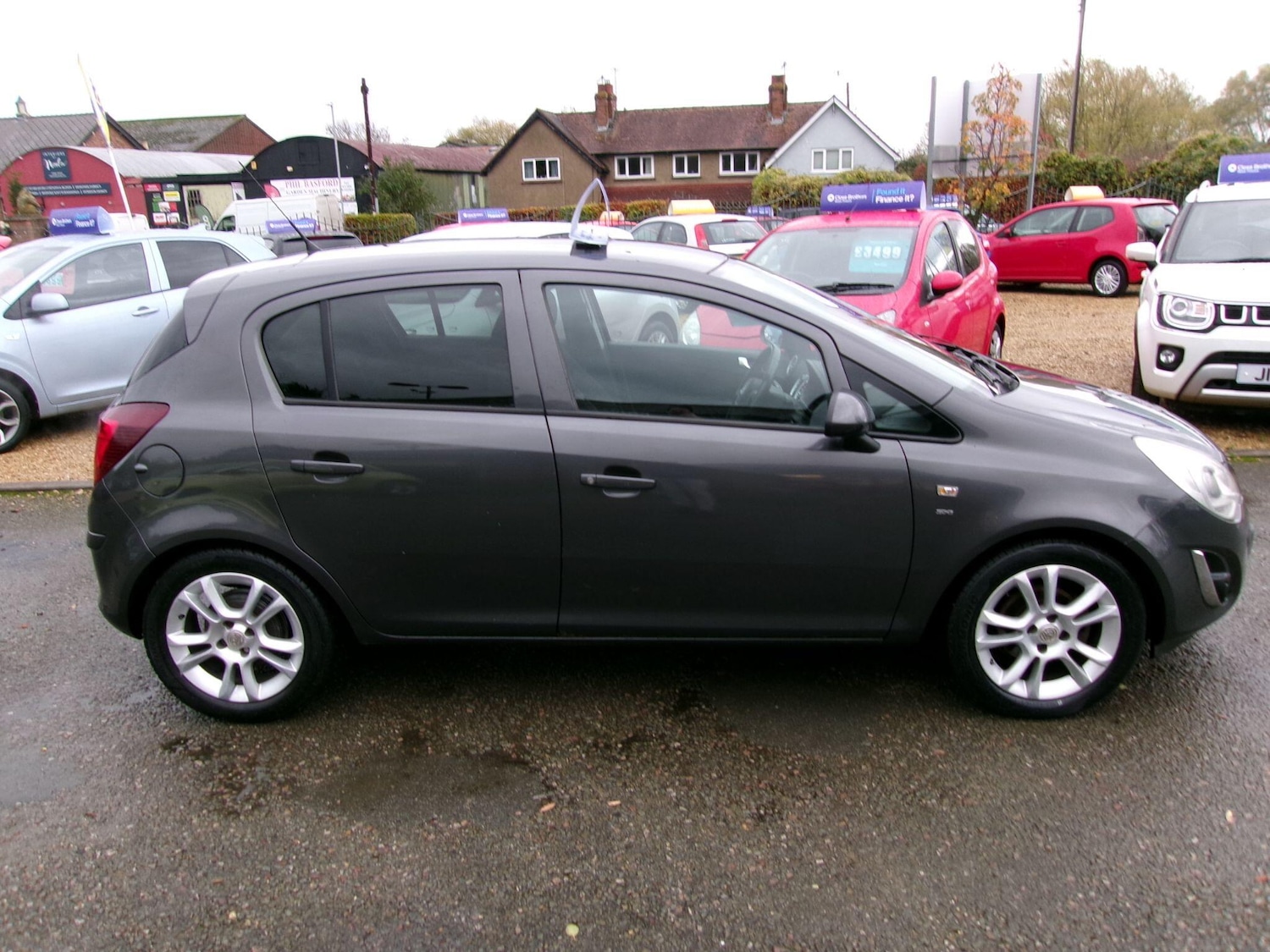 Used Vauxhall Corsa 2011 for sale - 76562438: Photo 8