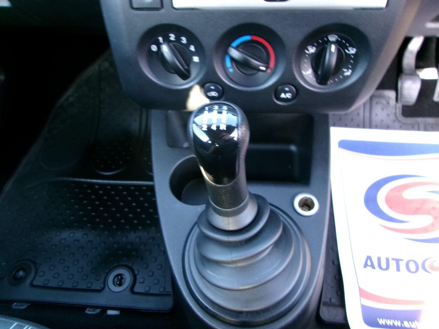 Used Ford Fiesta 2004 for sale - 77016061: Photo 10