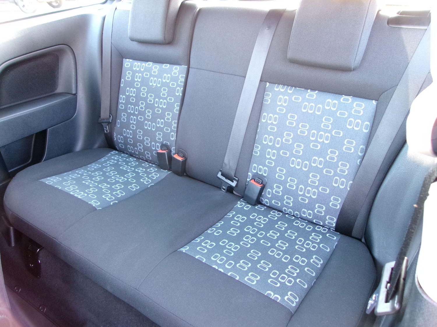 Used Ford Fiesta 2004 for sale - 77016061: Photo 14