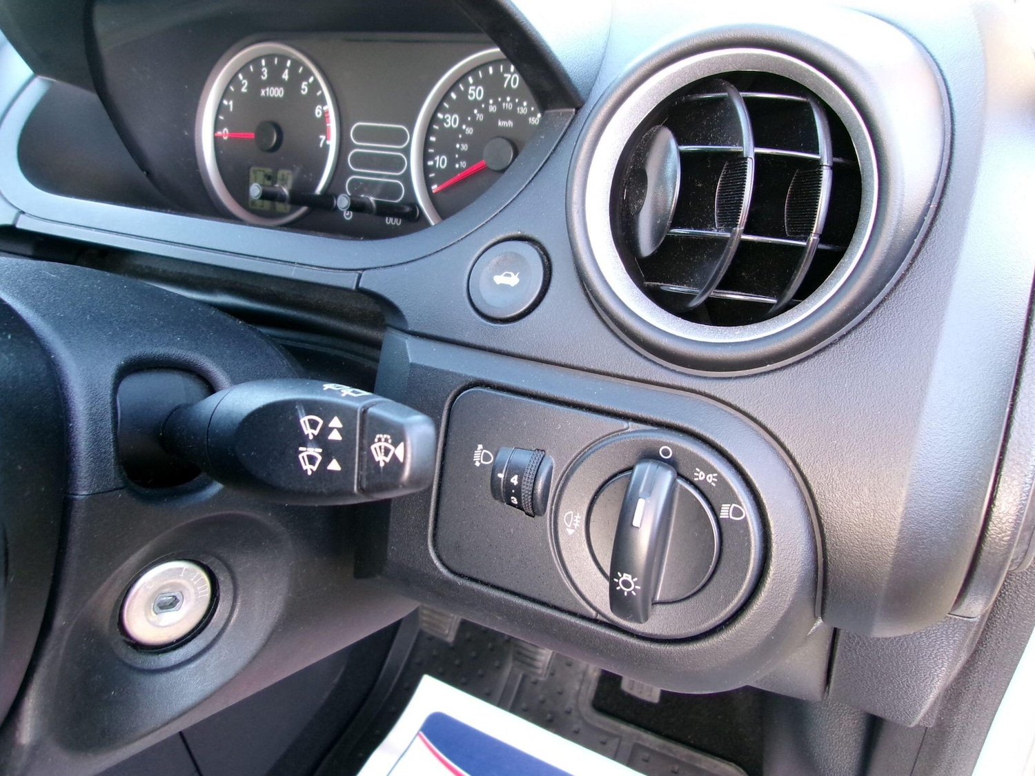 Used Ford Fiesta 2004 for sale - 77016061: Photo 16