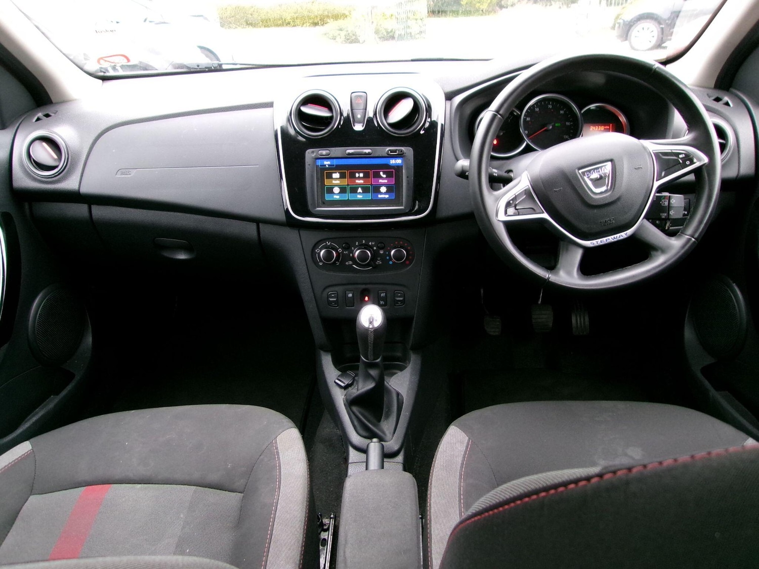 Used Dacia Sandero Stepway 2019 for sale - 76085400: Photo 11
