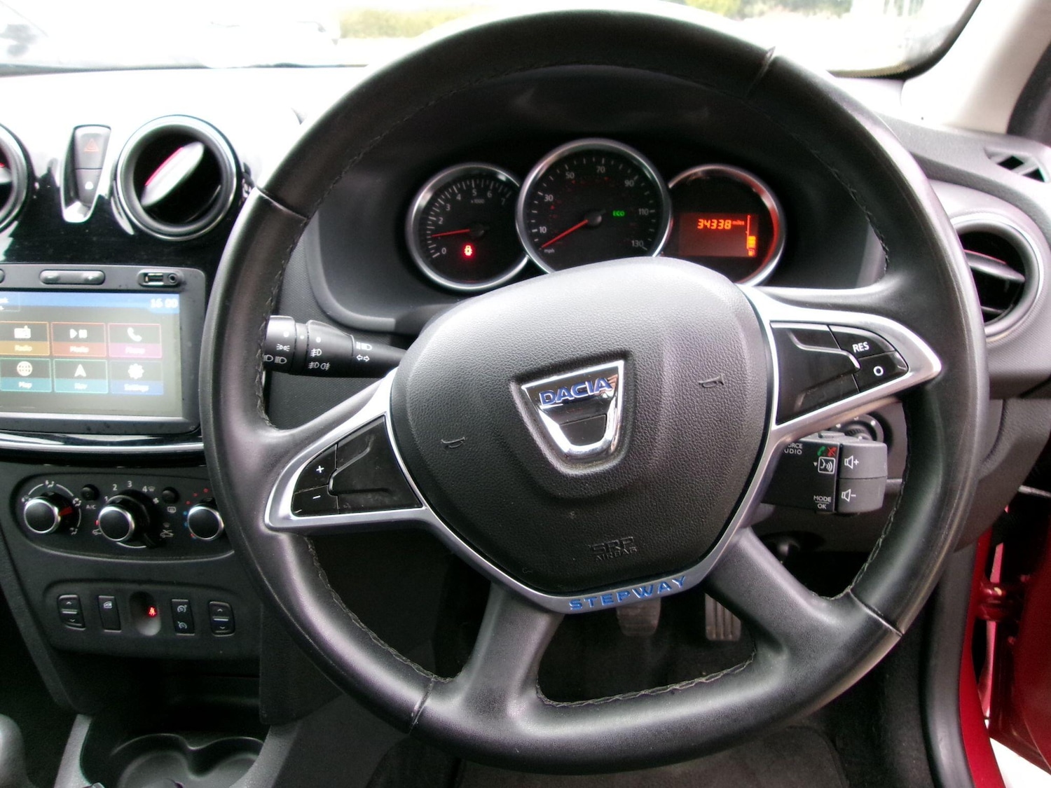 Used Dacia Sandero Stepway 2019 for sale - 76085400: Photo 38