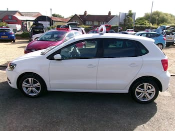Used Volkswagen Polo 2017 for sale - 79808614: Photo