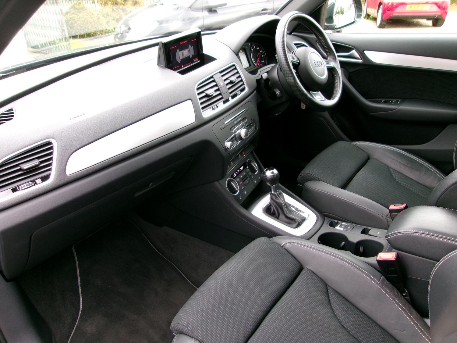 Used Audi Q3 2018 for sale - 76314645: Photo 10