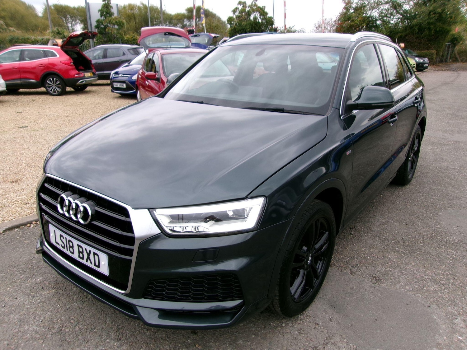Used Audi Q3 2018 for sale - 76314645: Photo 3
