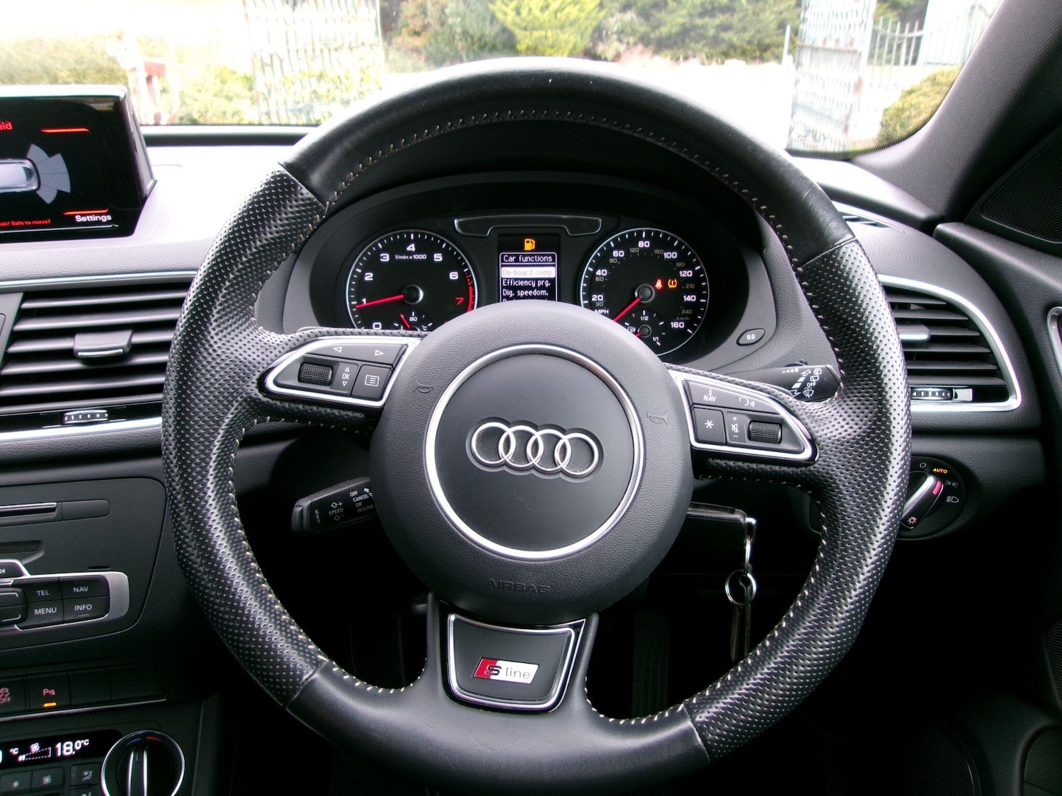 Used Audi Q3 2018 for sale - 76314645: Photo 46