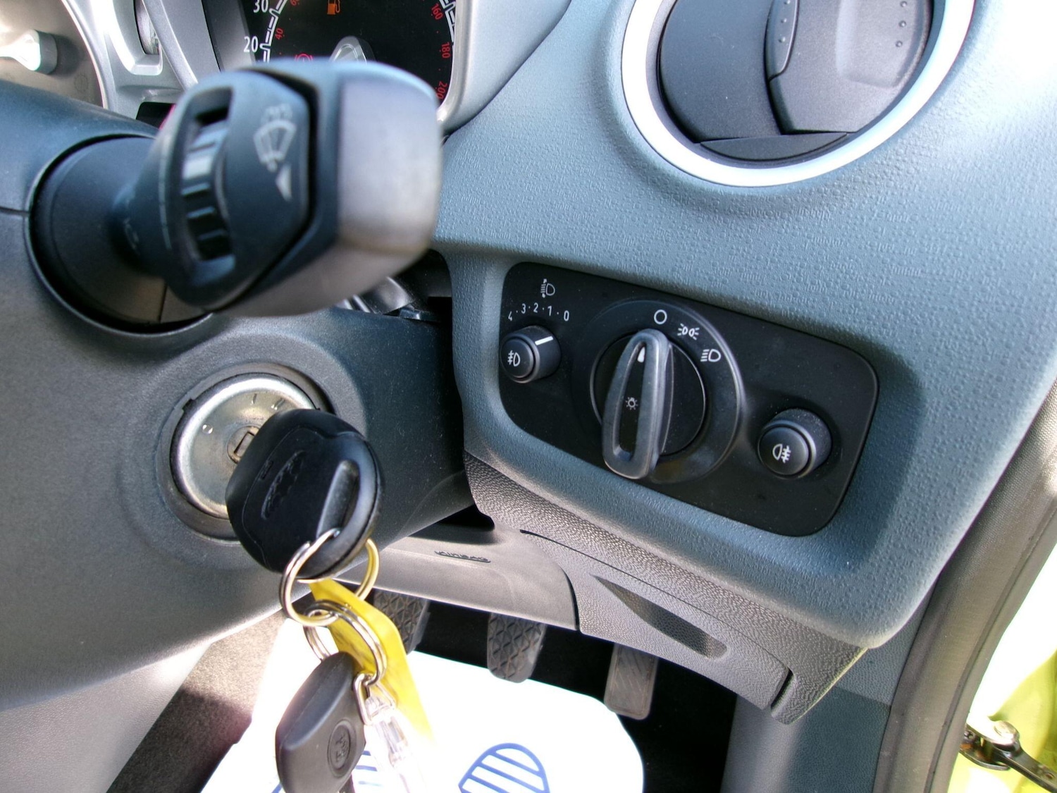 Used Ford Fiesta 2010 for sale - 77769210: Photo 19